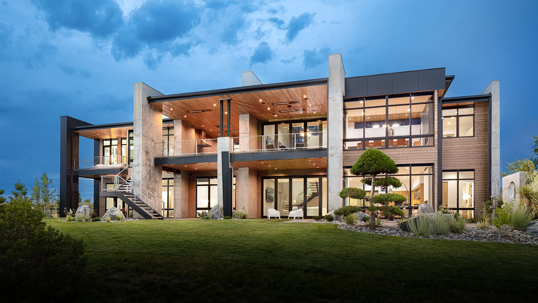 McGreevey Residence Backyard Hero Web